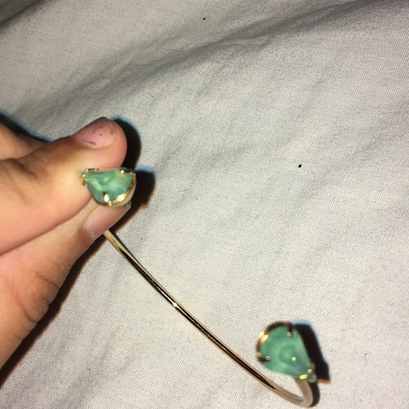 Bracelets - Picture 3 of 4